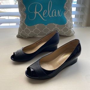 Bruno Magli Wedge Open Toe Black Leather Size 5.5